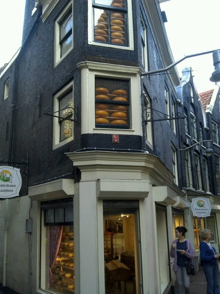 アムステルダムのチーズ専門店