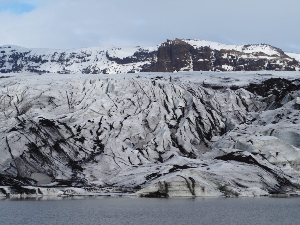 アイスランドのソウルヘイマヨークトル氷河（ミールダルスヨークトル氷河）