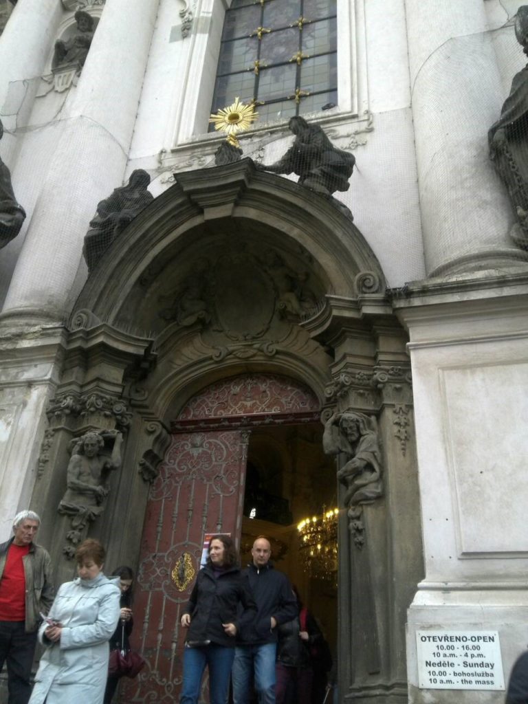 プラハ旧市街の聖ミクラーシュ教会
