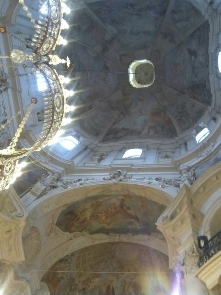 プラハ旧市街の聖ミクラーシュ教会の天井画
