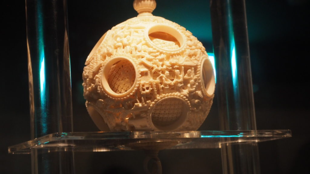 国立故宮博物院の象牙多層球