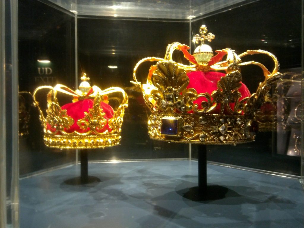 ローゼンボー城のクリスチャン5世の王冠と王妃の冠