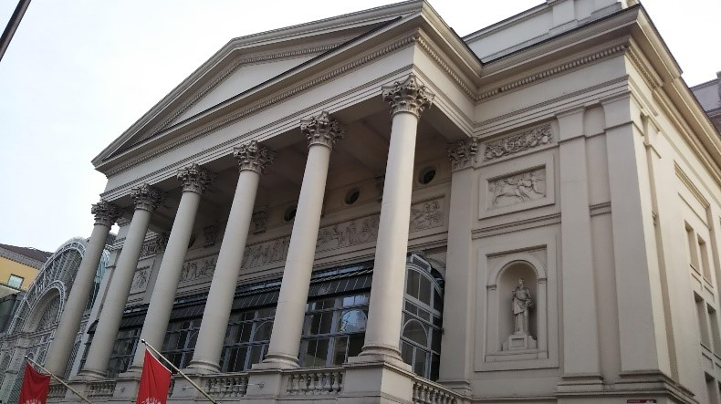ロンドンのロイヤル・オペラ・ハウス(Royal Opera House)