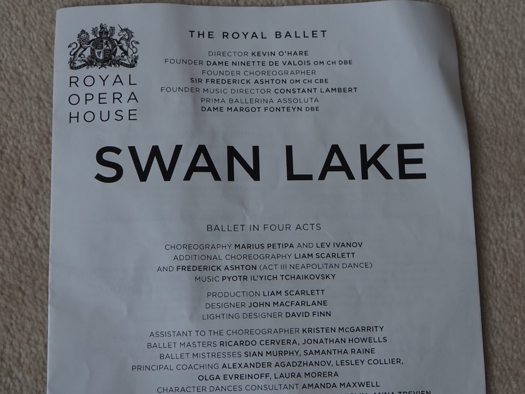 ロンドンのロイヤル・オペラ・ハウス(Royal Opera House)の白鳥の湖