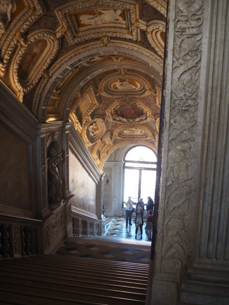 ドゥカーレ宮殿の黄金階段