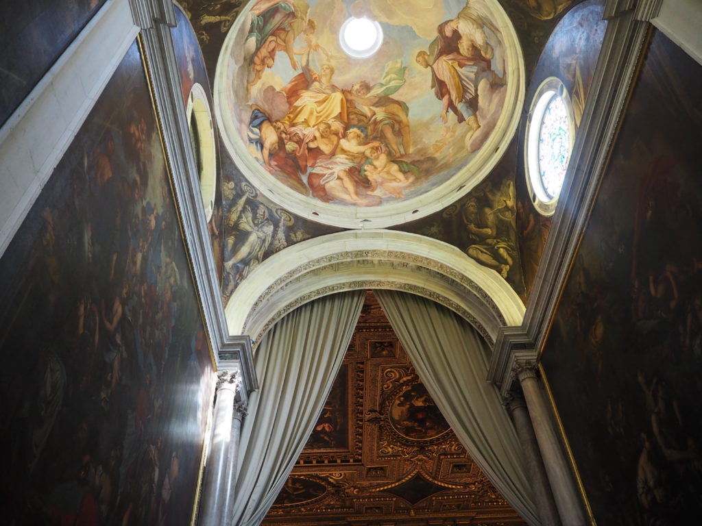 ヴェネツィアのスクオーラ・グランデ・ディ・サン・ロッコ(Scuola Grande diSan Rocco)のスカルパニーノ設計の大階段