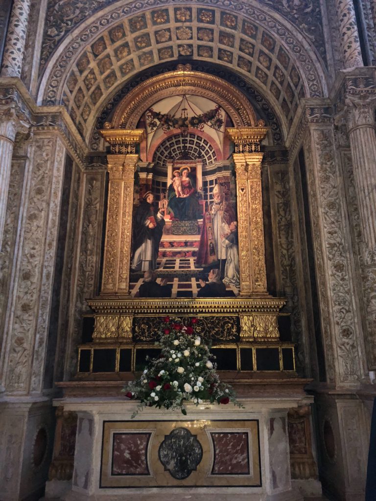 ヴェローナ最大のサンタナスターシア教会 (Basilica di S. Anastasia)のフレスコ画