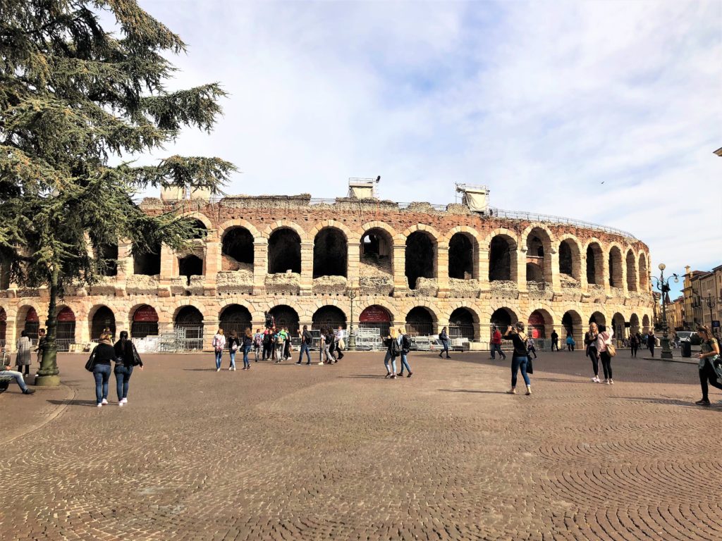 アレーナ・ディ・ヴェローナ（Arena di Verona）外観