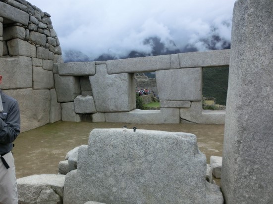 マチュピチュ遺跡の三つの窓の神殿