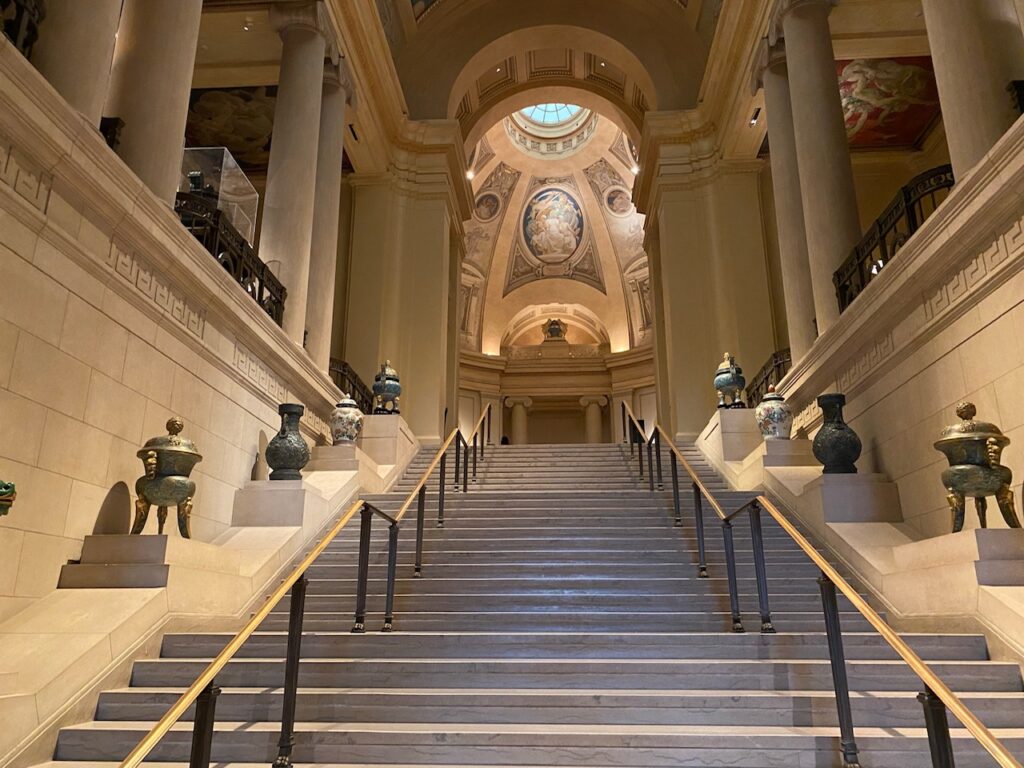 ボストン美術館の大階段