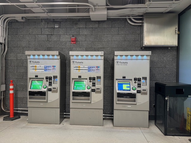 MBTAの券売機(CharlieCard・CharlieTicket購入機)
